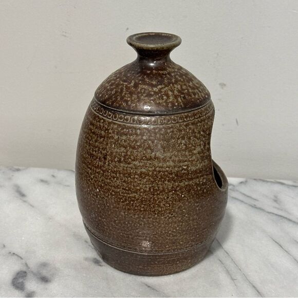 Bendigo Salt Cellar hand made Australian pottery embossed SALT marked PD - Picture 15 of 16